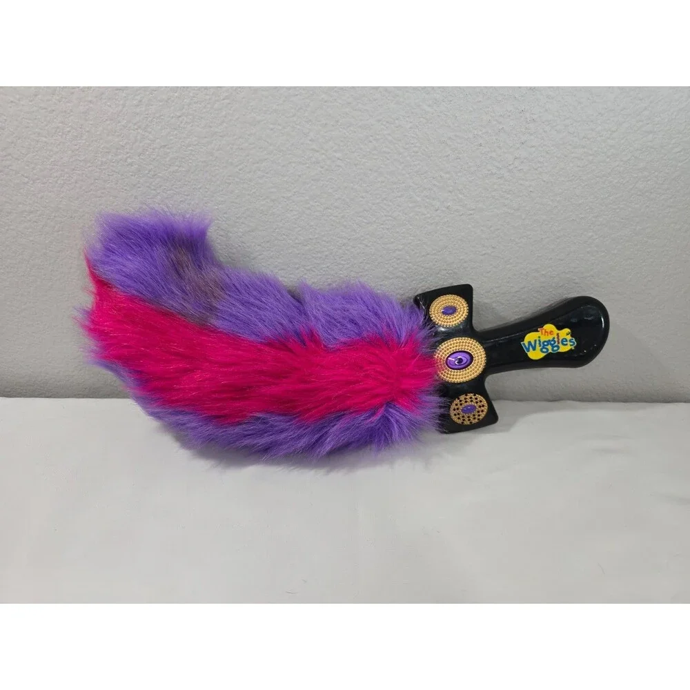 The Wiggles Captain Laughing Feather Sword Talking Toy Original 2003  Working